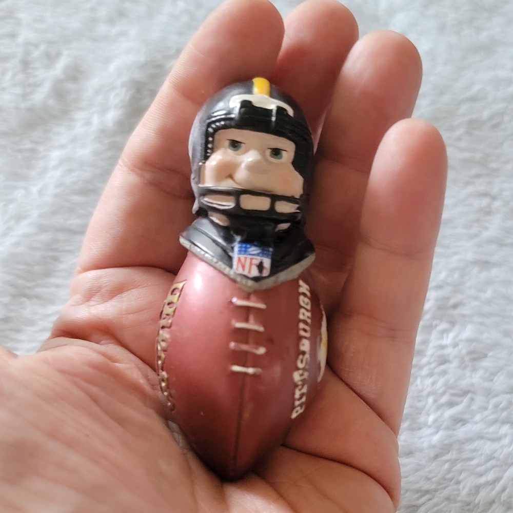 Small Steelers collectible, fair condition, see pictures